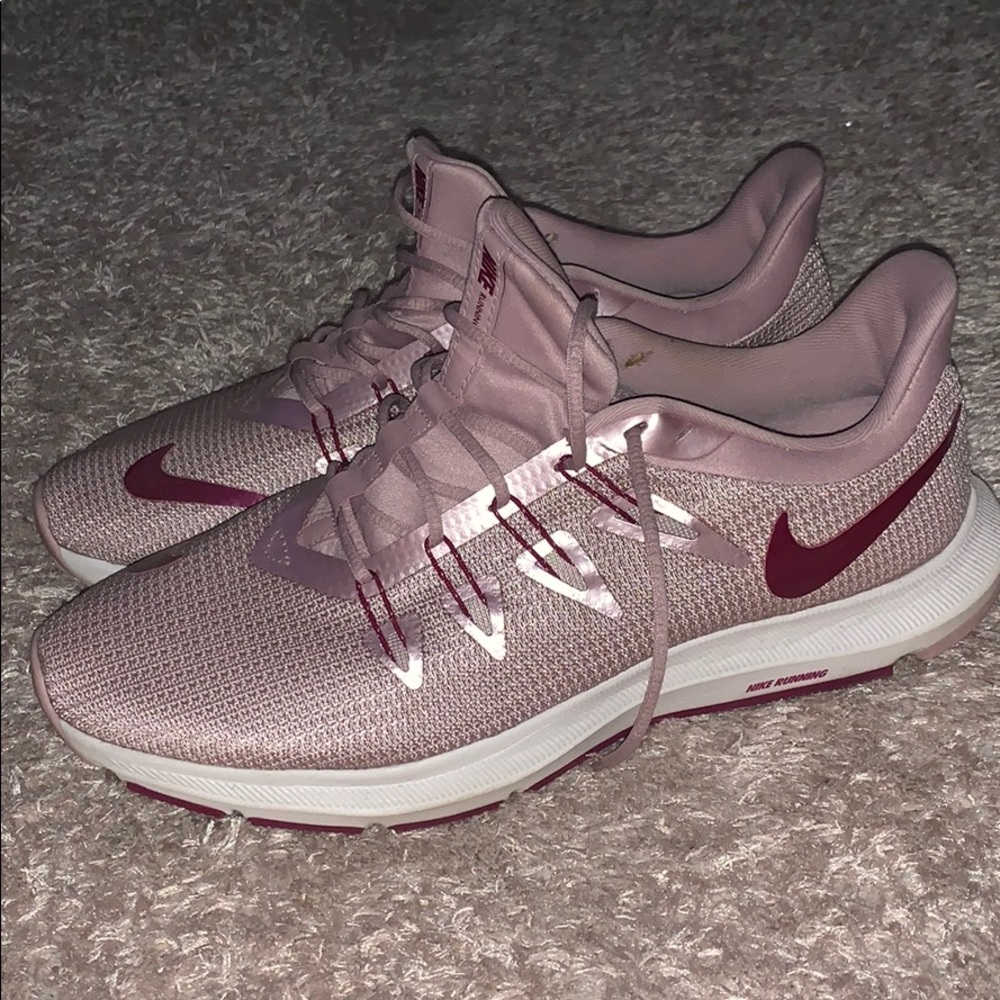 Nike Women’s Shoes - Picture 1 of 1